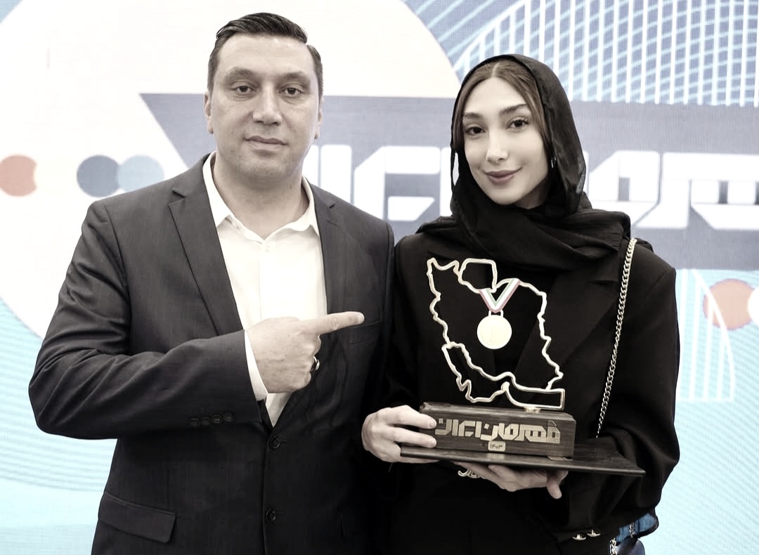 mobina-1104-0308 مبینا نعمت زاده و پدرش