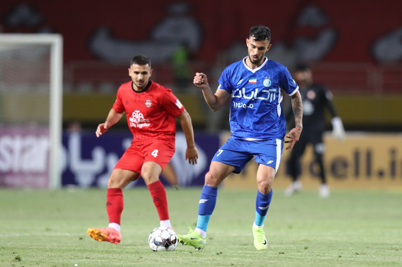 محمدرضا آزادی مهاجم استقلال و بازی تراکتور استقلال