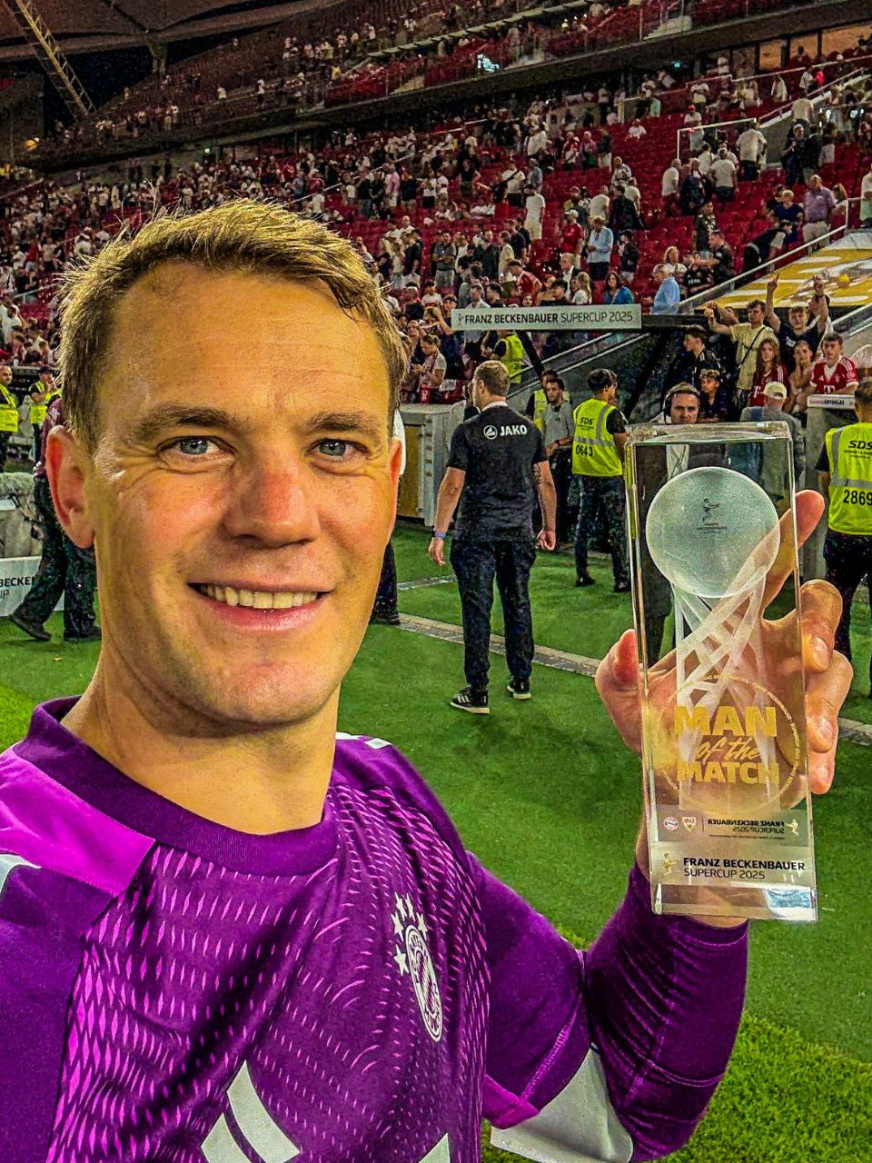 مانوئل نویر - دروازه‌بان آلمانی بایرن مونیخ