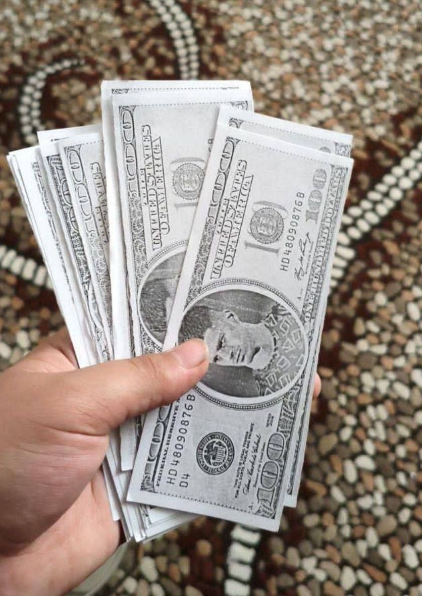 دلارهای پیام نیازمند