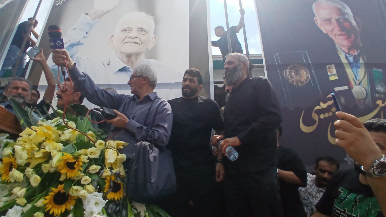 photo_2025-08-27_16-44-54 حسن یزدانی