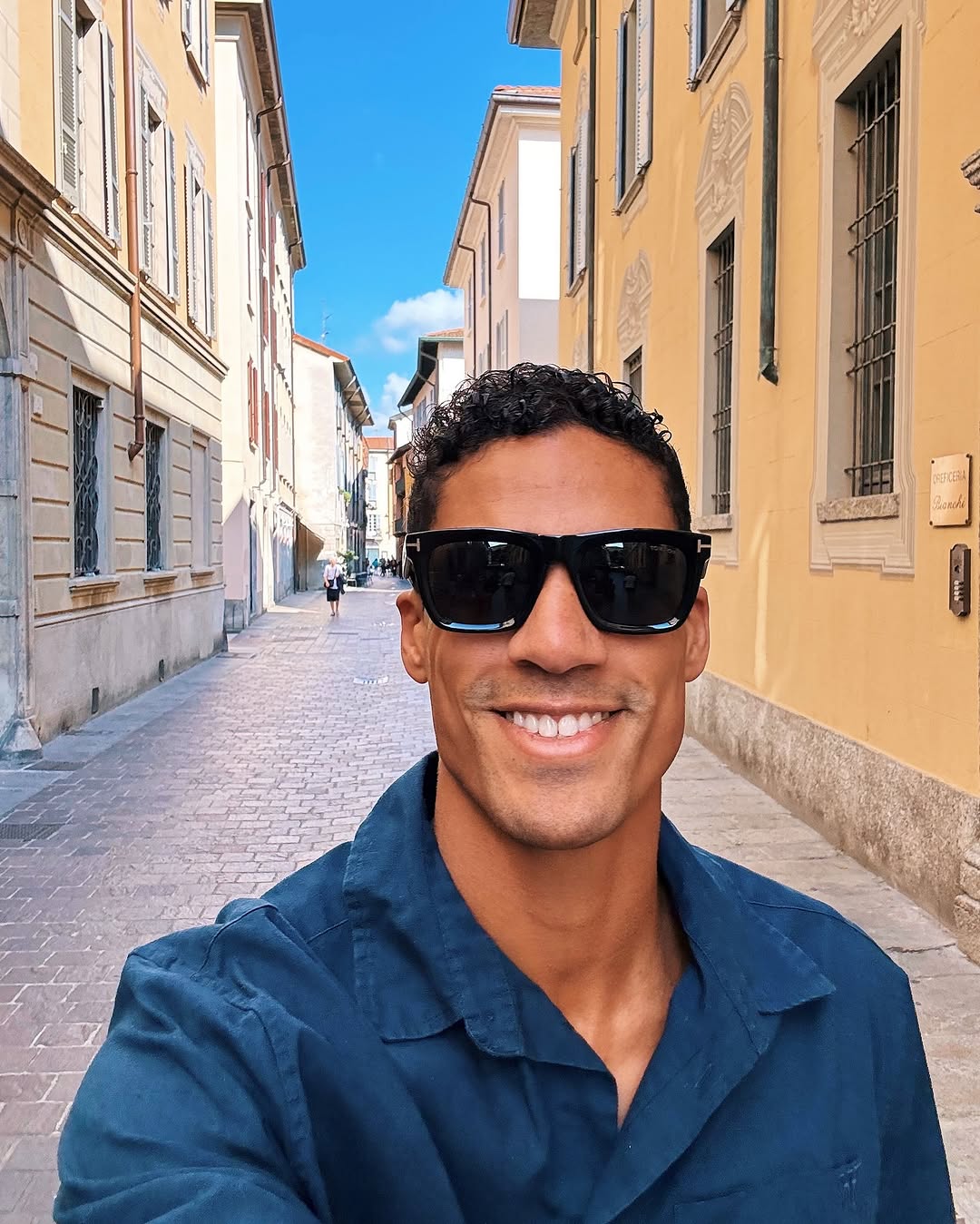 photo_2025-08-28_01-39-28 رافائل واران