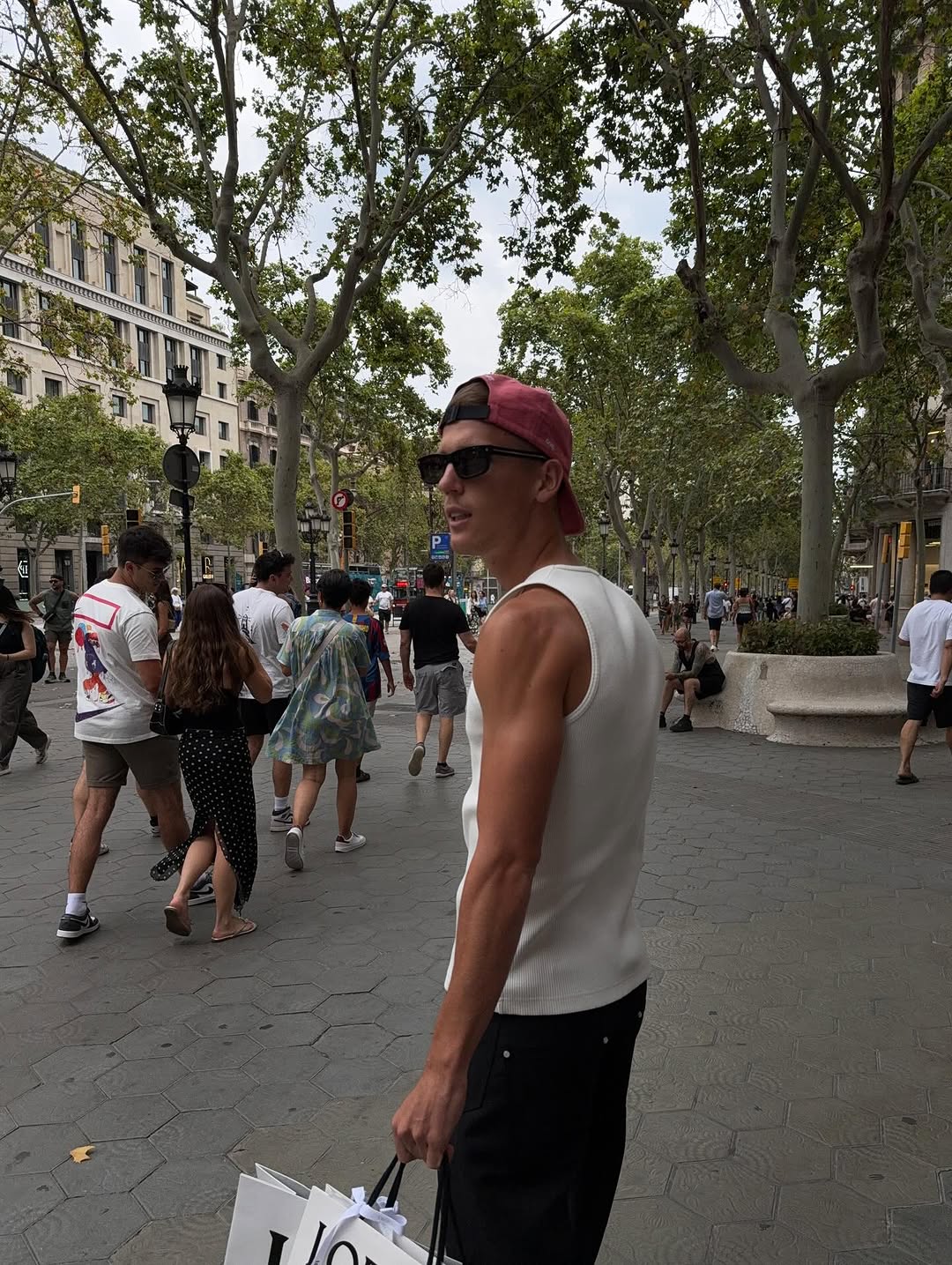 photo_2025-08-28_01-39-44 دنی اولمو