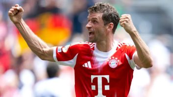 توماس مولر به ونکوور وایتکپس پیوست