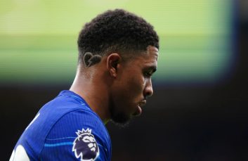 وسلی فوفانا تمام عکس هایش با پیراهن چلسی را از اینستاگرامش پاک کرد