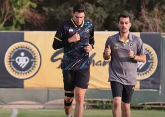 محمدرضا اخباری به تمرینات تیم فوتبال سپاهان بازگشت