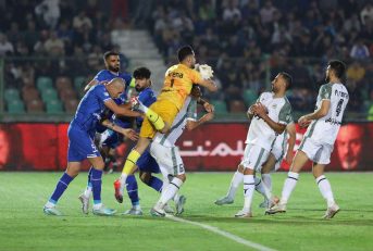 پوستر ذوب آهن برای دیدار با استقلال تلفیقی از سی و سه پل و برج میلاد