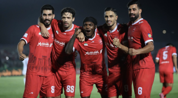 علی علیپور به دلیل رقم پایین قرارداد سال دومش از مسئولان پرسپولیس گلایه کرد