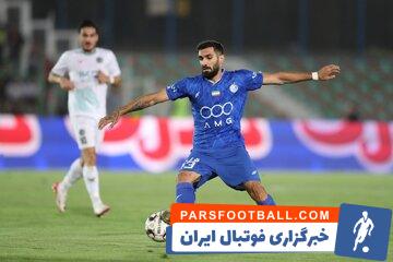 عارف آقاسی مدافع جنجالی استقلال دیروز در تمرین حاضر شد