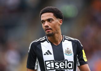 جمال لوییس مدافع ۲۷ ساله و بازیکن پیشین نوریچ سیتی در آستانه پیوستن به پرسپولیس