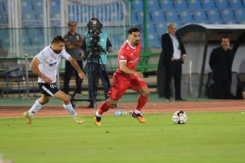 هوادار پرسپولیس : چرا فرشاد احمدزاده باید دفاع چپ بازی کند ؟