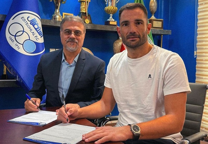 1404051515574078633616224 فوتبال , استقلال ,