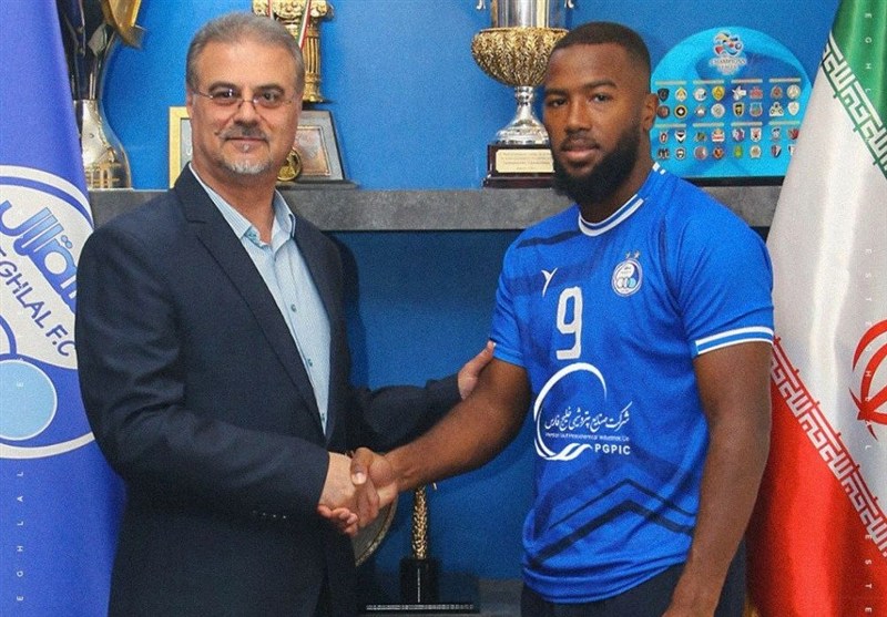 1404051913370851033652014 فوتبال , استقلال ,