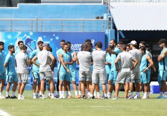 استقلال در غیاب عارف غلامی و رستم آشورماتوف به مصاف استقلال خوزستان می رود