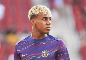 لامین یامال با انتشار کلیپی از گلهای خود نوشت :« سلام. من برگشتم!»