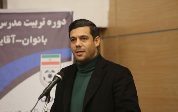 شکوری : پیش از اعلام پنالتی برای استقلال، توپ به دست روزبه چشمی برخورد کرد