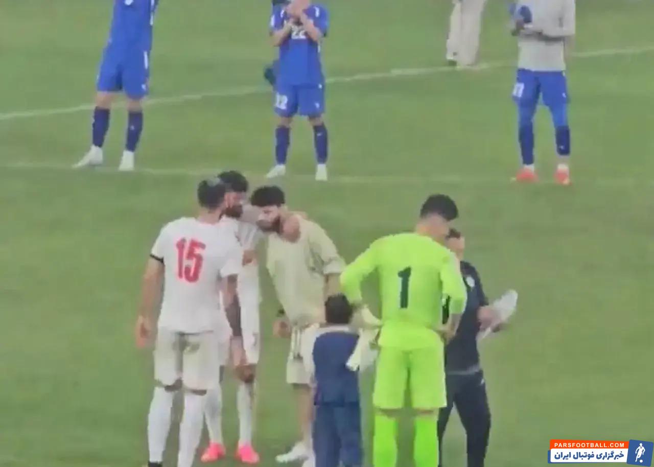 حرکت نمادین ماشاریپوف ؛ تشکر از بازیکنان استقلال پس از پایان مسابقه