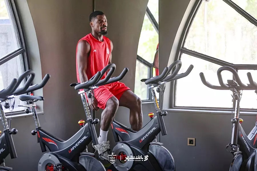 اوریه با کشیدگی عضله روبه‌رو است