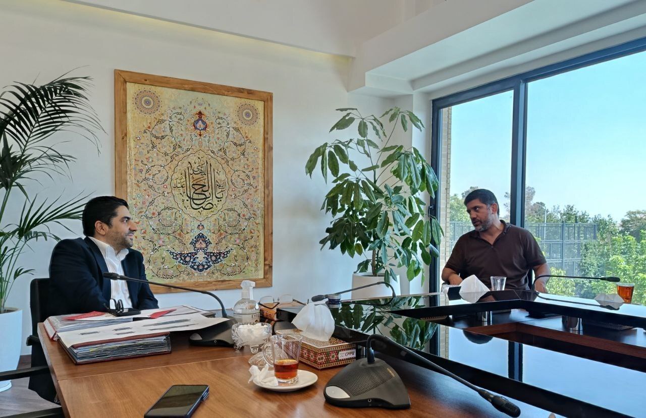 2120619_921-1 دیدار ثابت قدم با علیرضا دبیر در فدراسیون کشتی