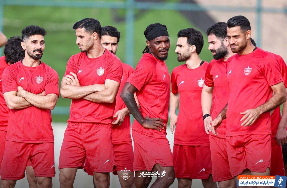 حضور شکاری و بیفوما در تمرین پرسپولیس پس از رهایی از بند مصدومیت