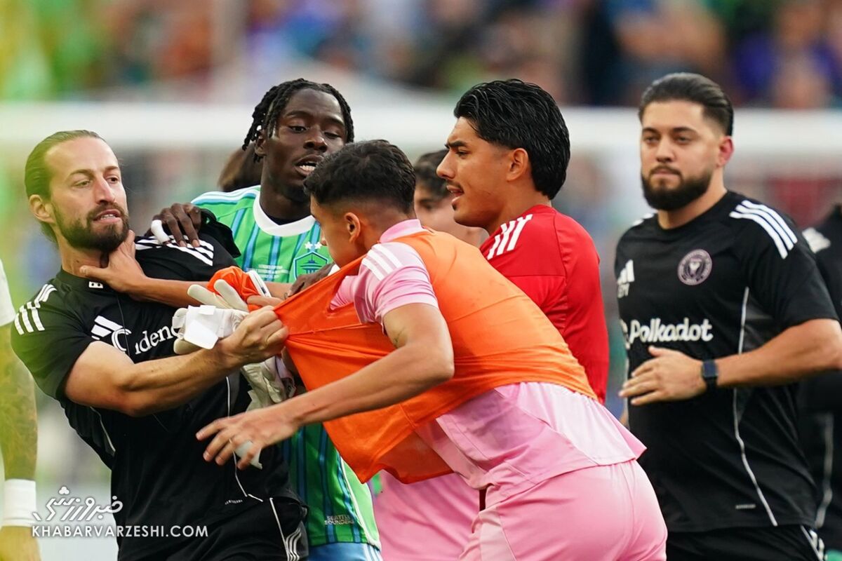 402243 درگیری در دیدار اینترمیامی-سیاتل ساندرز