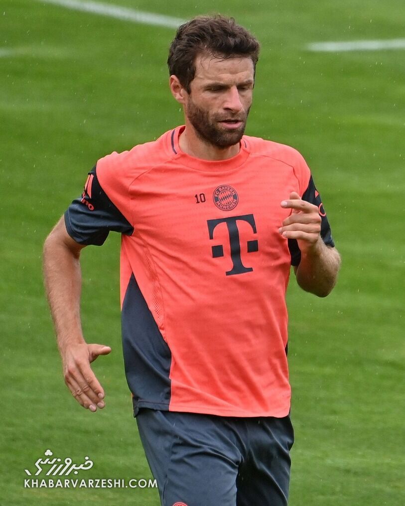 402489 توماس مولر در کمپ تمرینی بایرن مونیخ