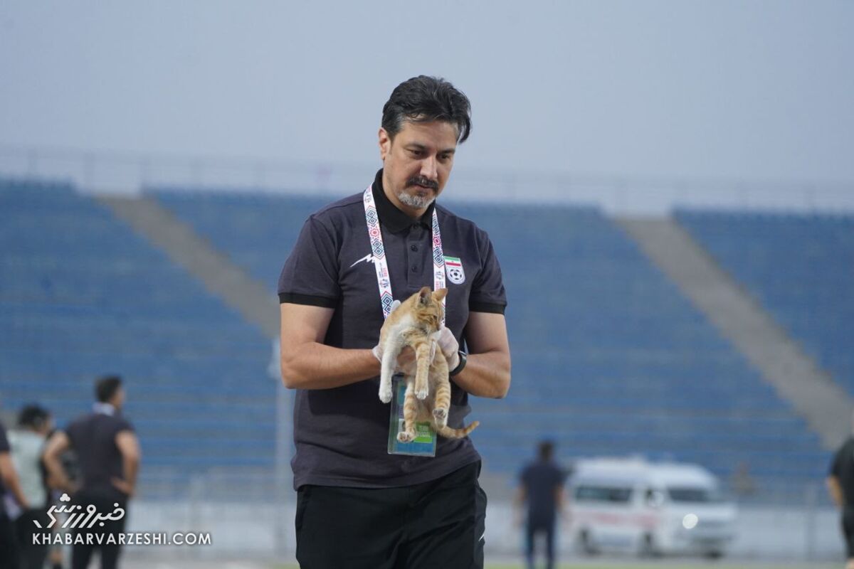 402496 فوتبال فراتر از برد و باخت است؛ اسکورت حرفهای مهمان غیرمنتظره تیم ملی +عکس