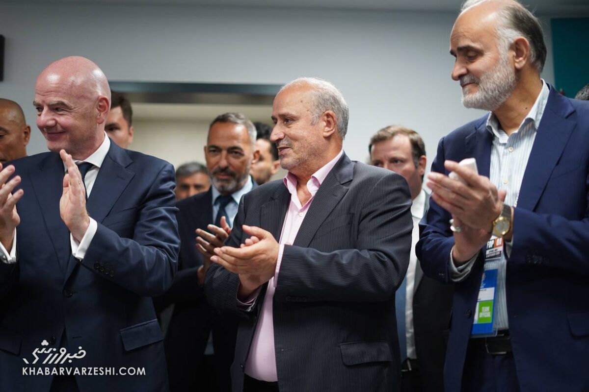 خنده‌های اجباری تیم ملی در رختکن بعد از شکست تلخ! +عکس