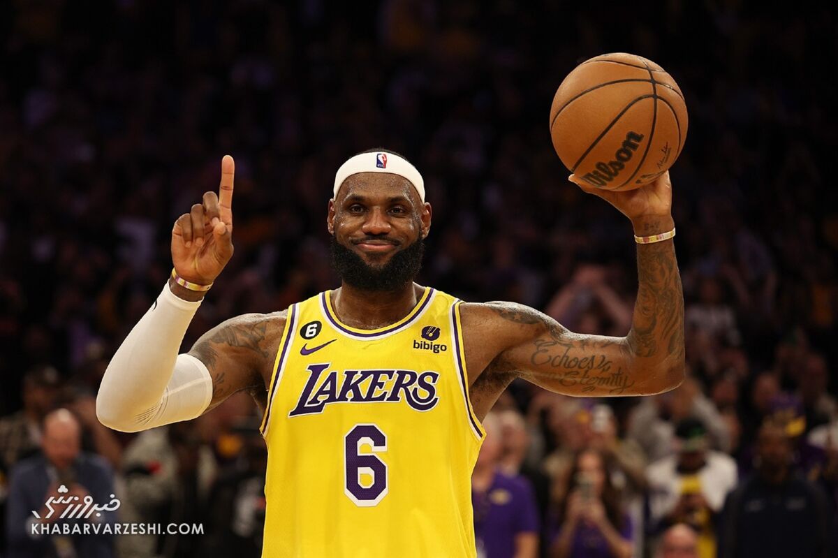 404023 لبرون جیمز