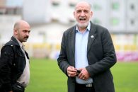 مهدی فنونی زاده پیشکسوت استقلال در مصاحبه با یاسر اشراقی سردبیر پارس فوتبال : بازیکنی مثل شجاع خلیل زاده باید عارف آقاسی را در استقلال همانند تراکتور رهبری می کرد