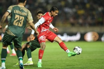 ابوالفضل بابایی با تتوی خاص و متفاوتش روی پای راستش توجه ها را جلب کرده است