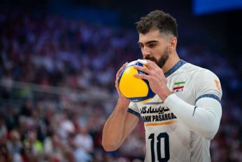 امین اسماعیل‌ نژاد که در جریان دیدار دوستانه مقابل قطر دچار آسیب‌ دیدگی شد.