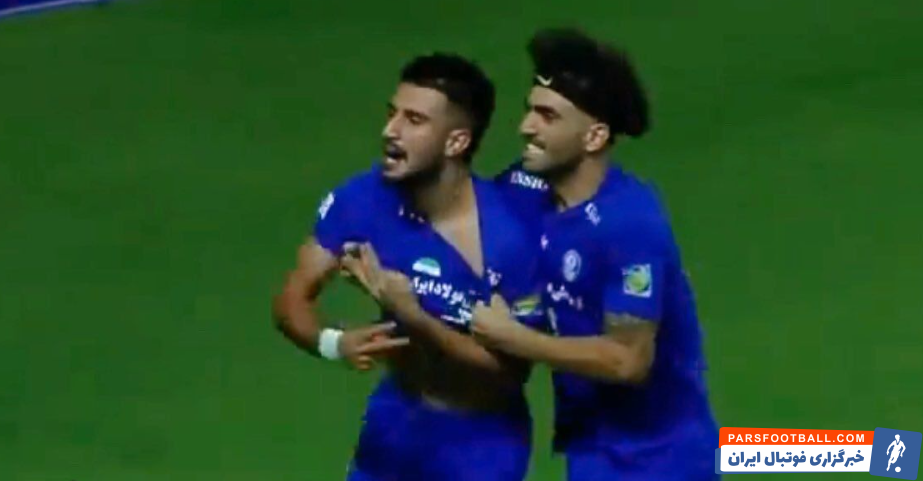 محمد شریفی پس از گلزنی به استقلال عدد 6 را نشان داد