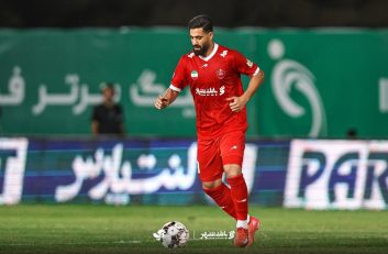 اوستون اورونوف و حسین کنعانی زادگان به دلیل مصدومیت دیدار با ملوان را از دست دادند