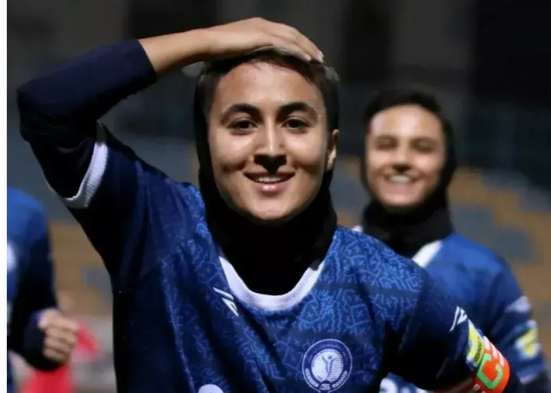 افسانه چترنور ستاره گل گهر سیرجان مقابل پرسپولیس هت تریک کرد