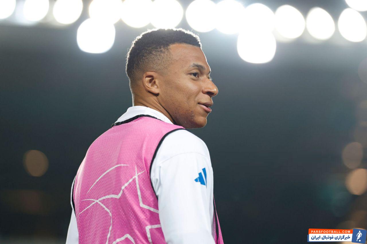 امباپه کیت امضا شده رئال مادرید را به هوادار معلول هدیه داد.