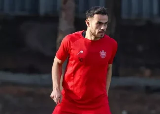 پا به توپ شدن اوستون اورونوف در تمرین پرسپولیس پس از بهبودی از مصدومیت