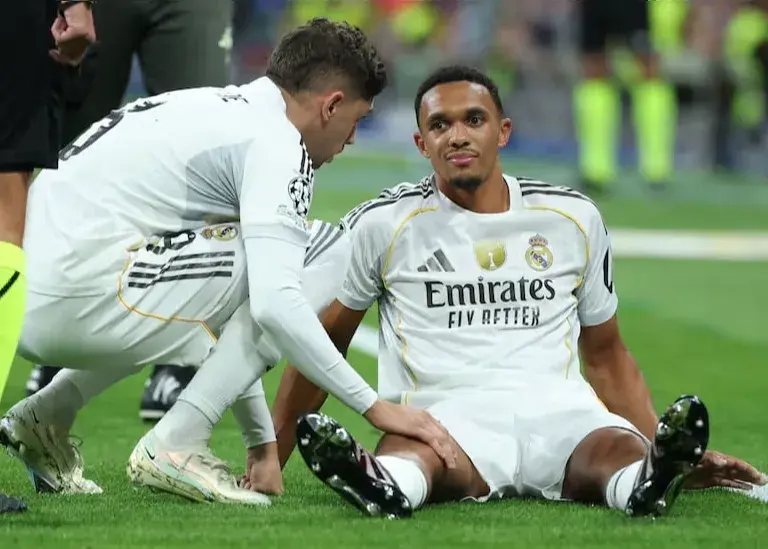 مصدومیت ترنت الکساندر آرنولد از ناحیه عضلانی در همسترینگ