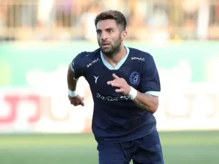 کلیپ ؛ نریمان‌جهان پس از شکست مس مقابل استقلال ورزشگاه را با ناراحتی ترک کرد