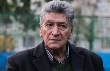 اکبر کارگر جم مدافع پیشین استقلال در بیمارستان بستری شد