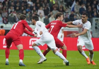 رسول کربکندی : تیم ملی فوتبال ایران در خط دفاعی ضعف دارد