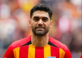 علی کریمی قرارداد خود را با کایسری اسپور ترکیه فسخ کرد