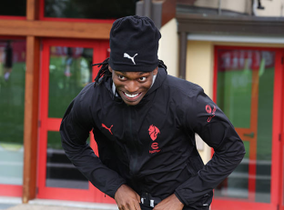 عصبانیت شدید آلگری سرمربی میلان پس از فرصت سوزی لیائو برابر یوونتوس