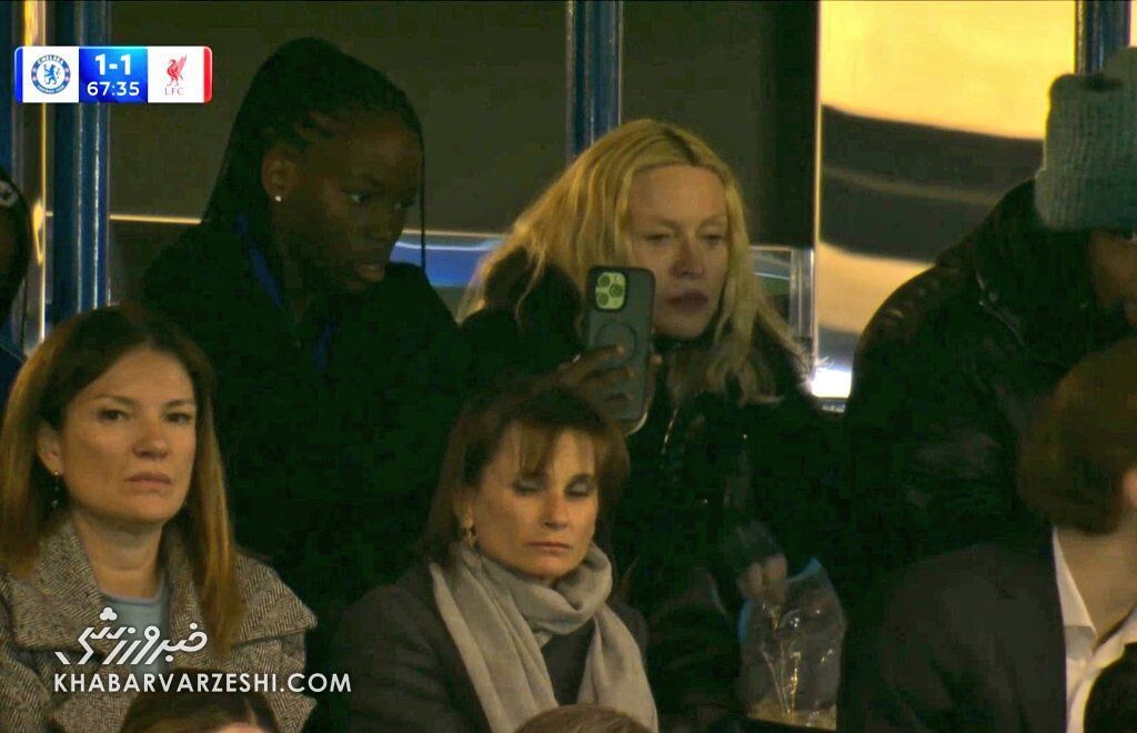 406628 شکار ملکه موسیقی پاپ وسط بازی فوتبال/ مدونا در بین تماشاگران چلسی شناسایی شد +عکس