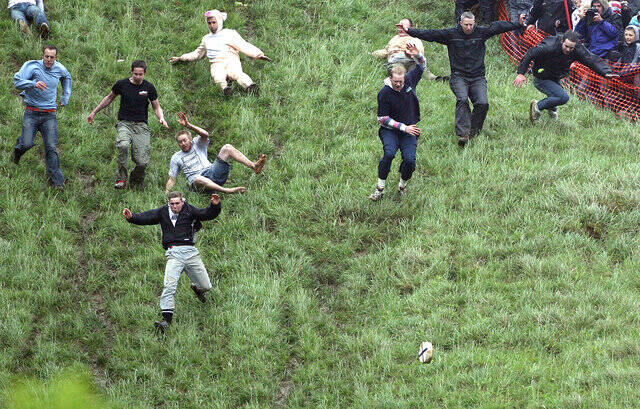 ورزش یا شوخی؟ آشنایی با ۱۰ رشته عجیب و غریب دنیا!