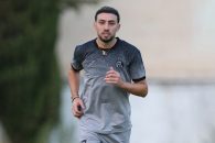 کلیپ فیلم گرفتن مونیر الحدادی ستاره استقلال از وضعیت چمن ورزشگاه تختی