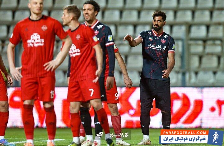 محمدحسین کنعانی زادگان ستاره پرسپولیس برای مهدی ترابی و تراکتور کری خواند