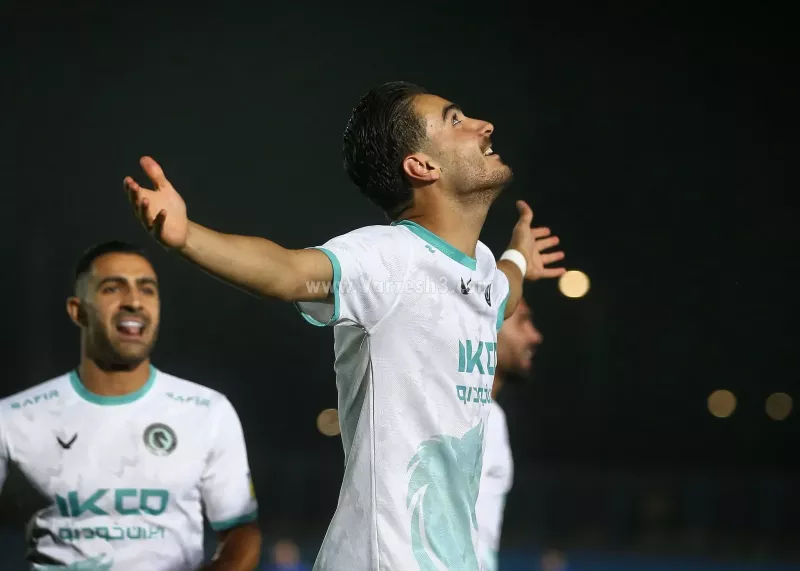 باشگاه پیکان : برای کسری طاهری آرزوی سلامتی و بازگشت زودهنگام به میادین را داریم