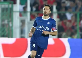 نوید عاشوری : من یک توپی زدم و امید عالیشاه گفت " آی!" من هم گفتم توپ را زدم