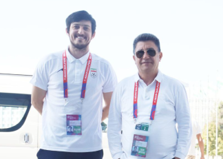 آرزوی سلامتی امیر قلعه نویی برای آزمون ستاره مصدوم تیمش